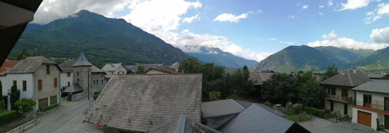 Le Grand Chatelard Hotel Bar Restaurant Sainte-Marie-de-Cuines Esterno foto