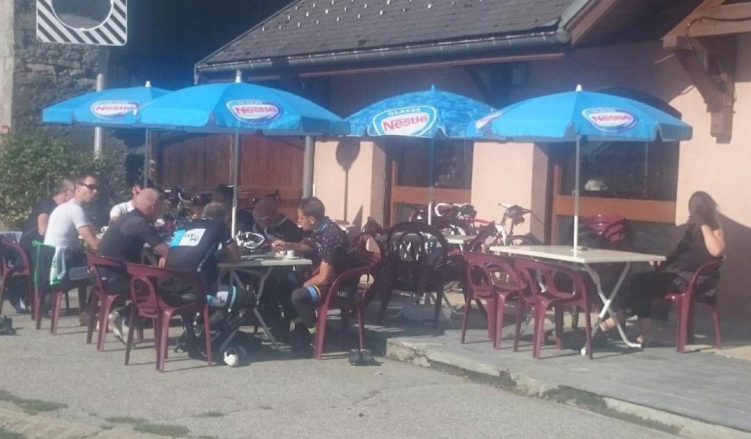 Le Grand Chatelard Hotel Bar Restaurant Sainte-Marie-de-Cuines Esterno foto