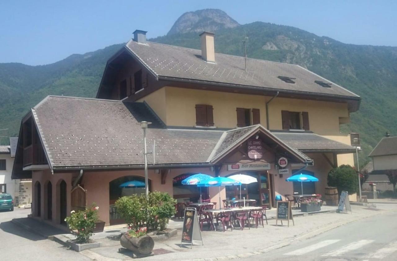 Le Grand Chatelard Hotel Bar Restaurant Sainte-Marie-de-Cuines Esterno foto